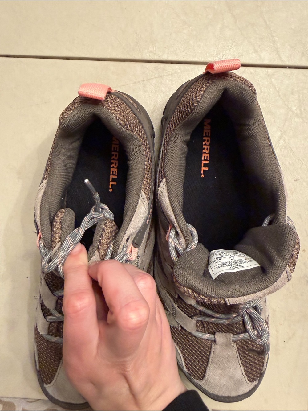 Merrill Hiking Shoe - Picture 4 of 4